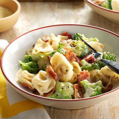 cheesy spek tortellini bakken