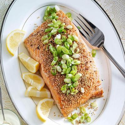 geroosterde sesamzalm met wasabimayonaise