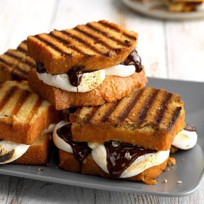 pond cake s'mores