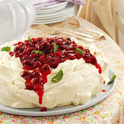 cranberry pavlova