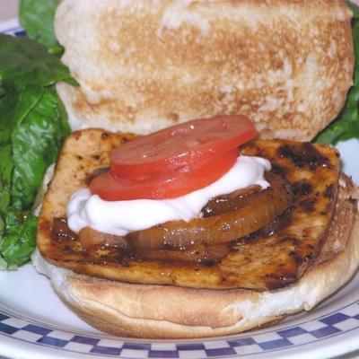 tofu-sandwiches met barbecue