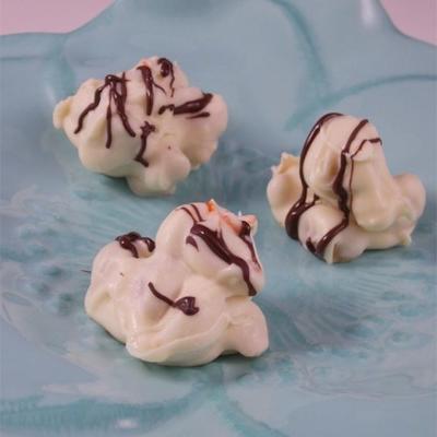 macadamia clusters