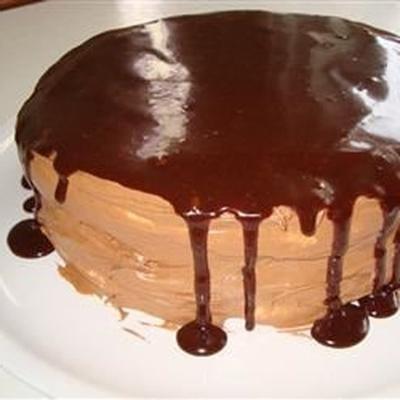 chocolade kaneel hazelnoot meringue cake