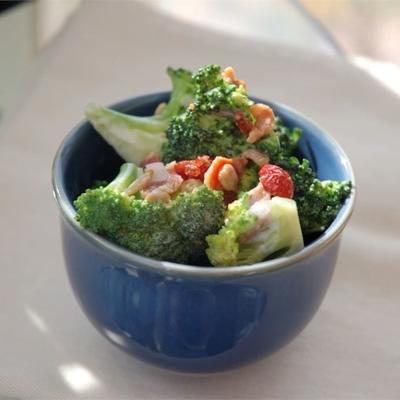 broccoli salade van alyson
