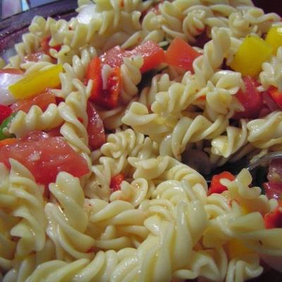 Italiaanse pasta veggie salade