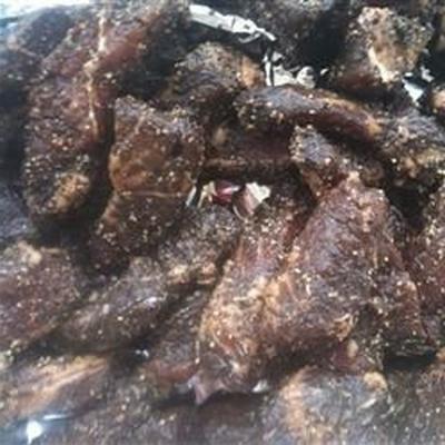 beef jerky in een roker