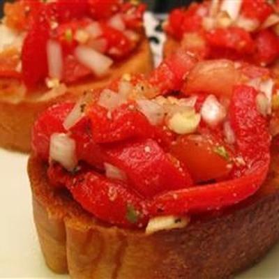 bruschetta met geroosterde zoete rode pepers