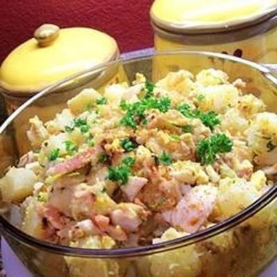 warme Duitse aardappelsalade i