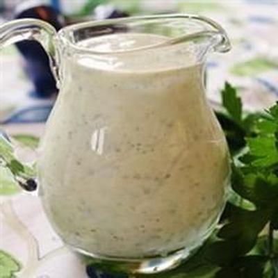 salade dressing in ranch-stijl