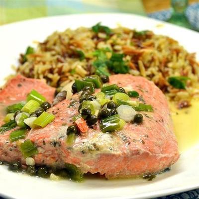 pan-gepocheerde piccata van de zalmzalm