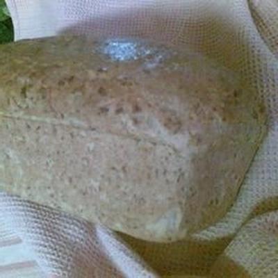 gebarsten tarwe haverbrood