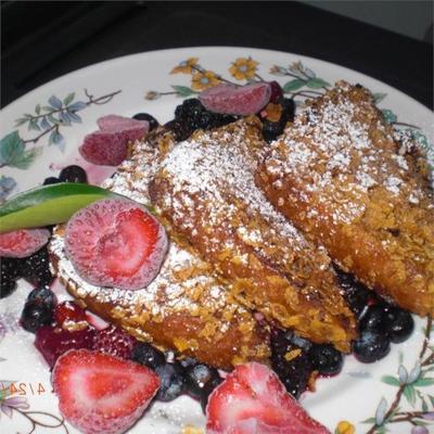 drie met kaas gevulde Franse toast