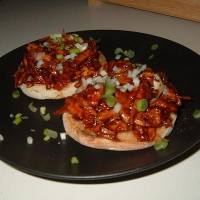 Aziatische kalkoen barbecue op sesam scallion toast