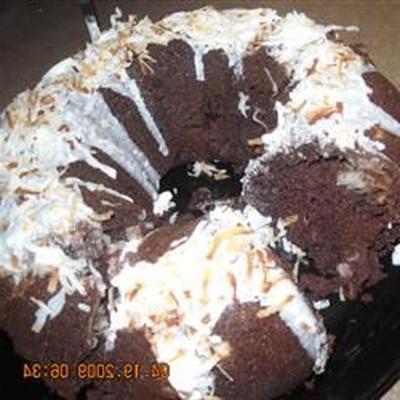 chocaroon cake