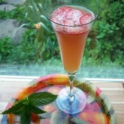 sappige fruitpunch met champagne