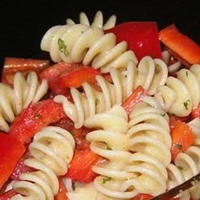 pittige zomerse pastasalade