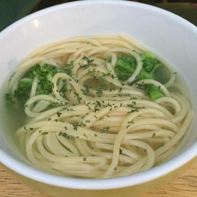broccoli spaghettisoep