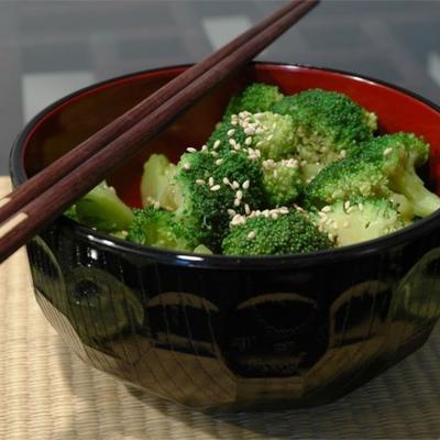 sesam broccoli salade