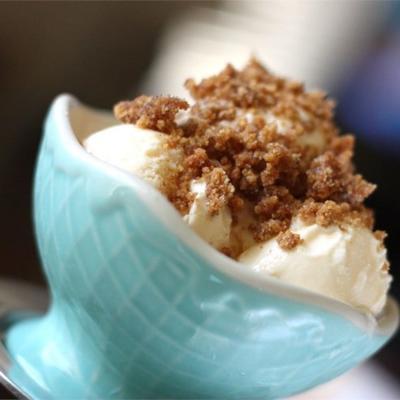 graham cracker crunch topping