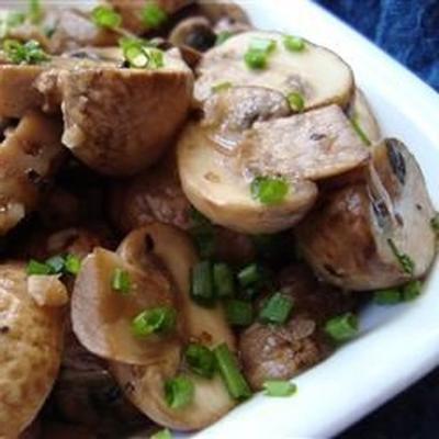 gekruide champignons met witte wijn