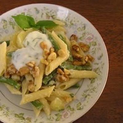 pesto pasta met groene bonen en aardappelen