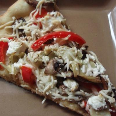 portobello-paddenstoel, verse pepers en geitenkaas-pizza