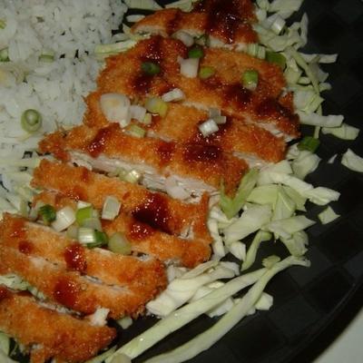 ashley's chicken katsu met tonkatsu saus