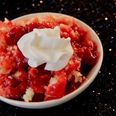 slow cooker cherry cobbler