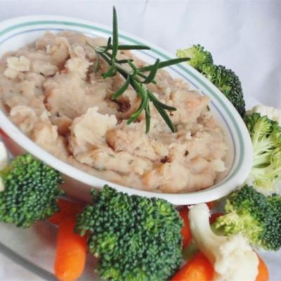 witte bonenpasta met knoflook en rozemarijn