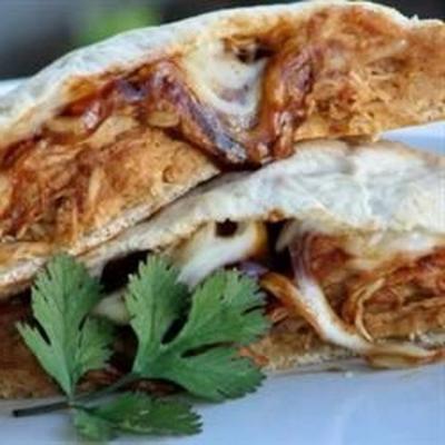 bbq kip calzones