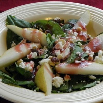 salade van spinazie, peren en feta