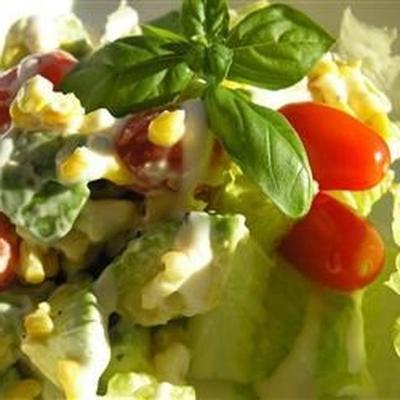 avocado-maïs salade met pijnboompitten