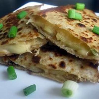 appel gouda quesadillas