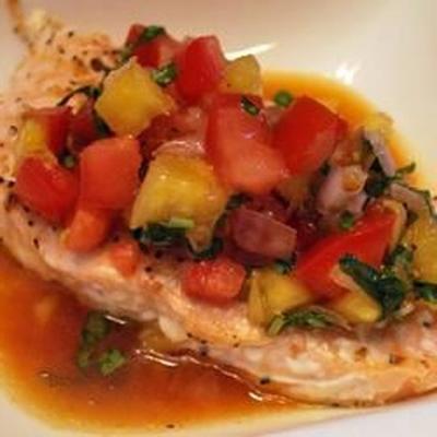 zalm met salsa van ananassentomaten