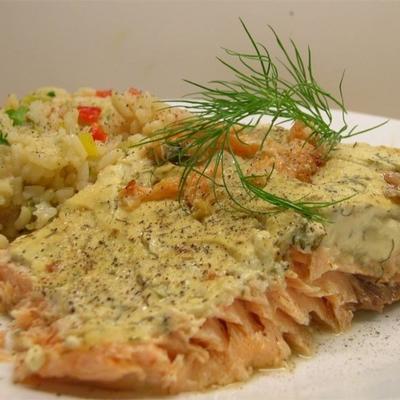 Salmon Fillets with Creamy Dill