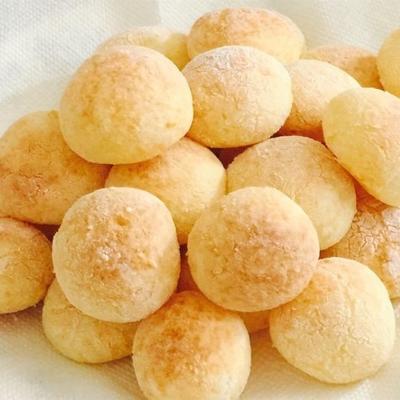 Braziliaans kaasbrood (pao de queijo)