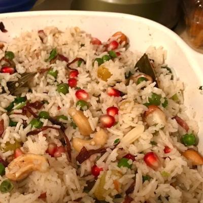 matar pulao met noten