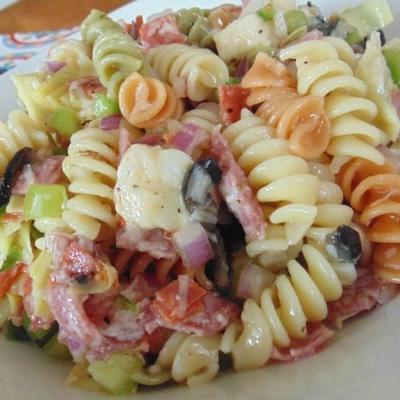 salami en kalamata primavera salade