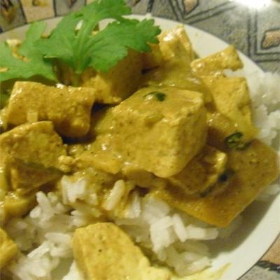 Indiase warme curried mango's met tofu