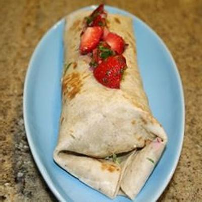 pittige kalkoenwraps met aardbeisalsa