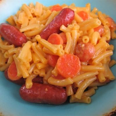 cheezy macaroni en kleine smokies