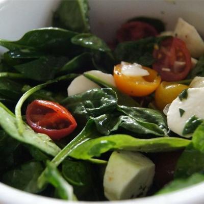 spinazie caprese salade