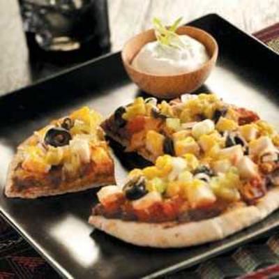 santa fe chicken nacho pita pizza's