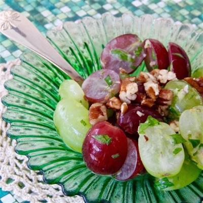 snelle 'n gemakkelijke druivensalade met verdragsdressing