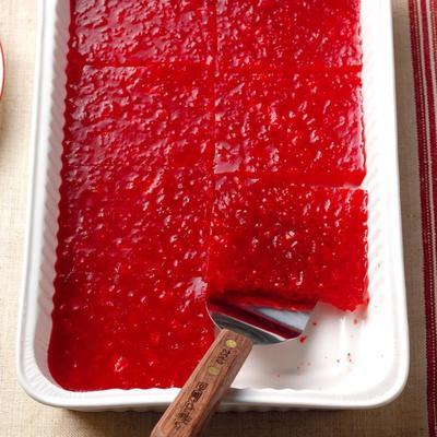 Raspberry jello salade