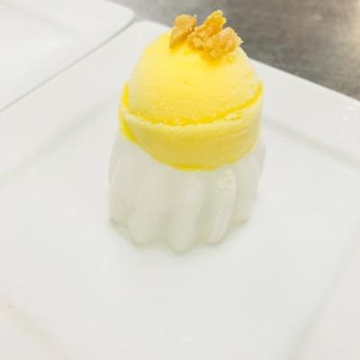 sorbet van sinaasappel, mango en gember