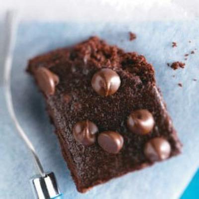 Walnut chocolate chip brownies