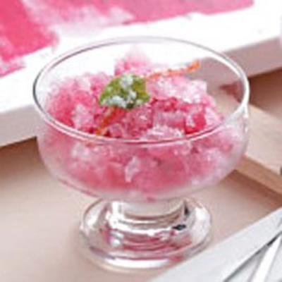 gemasseerde cranberry granita