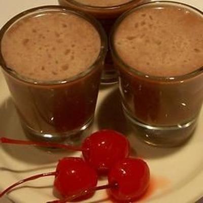 met chocola bedekte cherry shooters