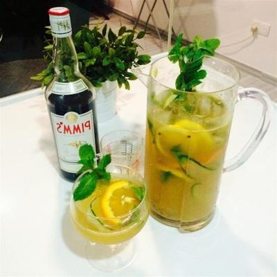 rob and becky's pimm's ™ limonade